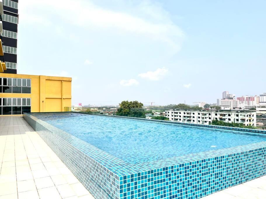 Urban Home-Swimming Pool-City Center Malacca Kültér fotó